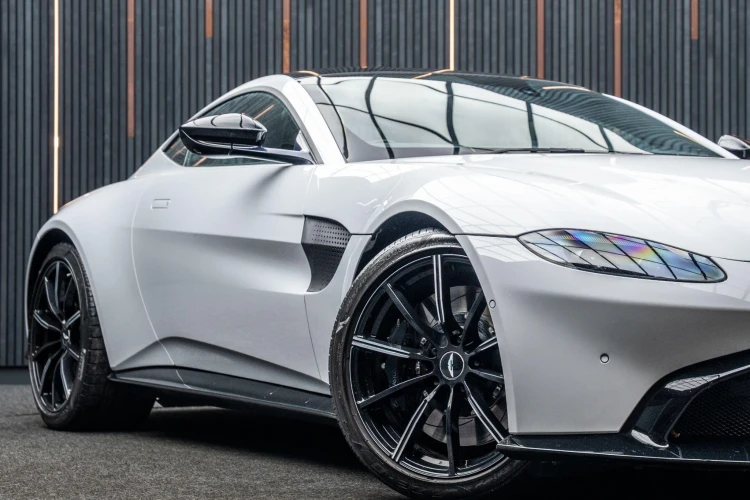 Vehicle Image 7