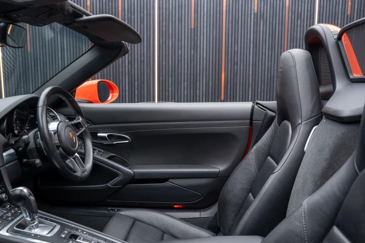 Vehicle Image 35