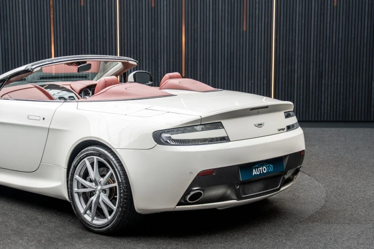 Vehicle Image 21