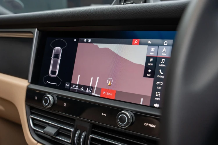 Vehicle Image 6