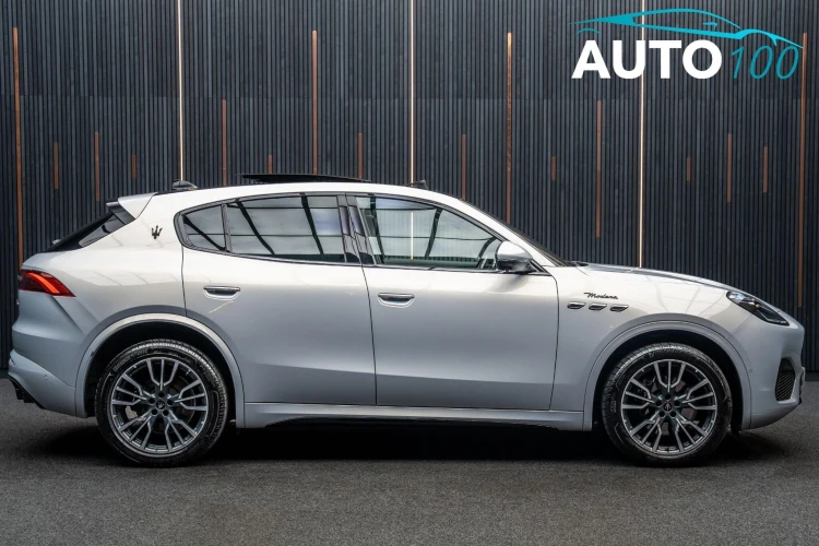 Vehicle Image 9