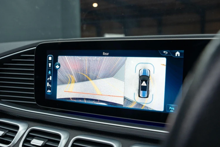 Vehicle Image 8