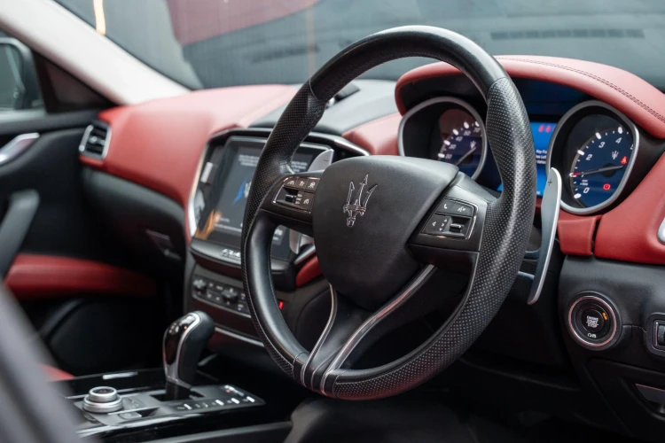 Vehicle Image 4