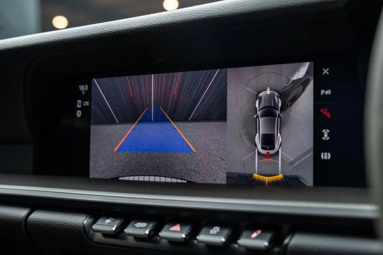 Vehicle Image 10
