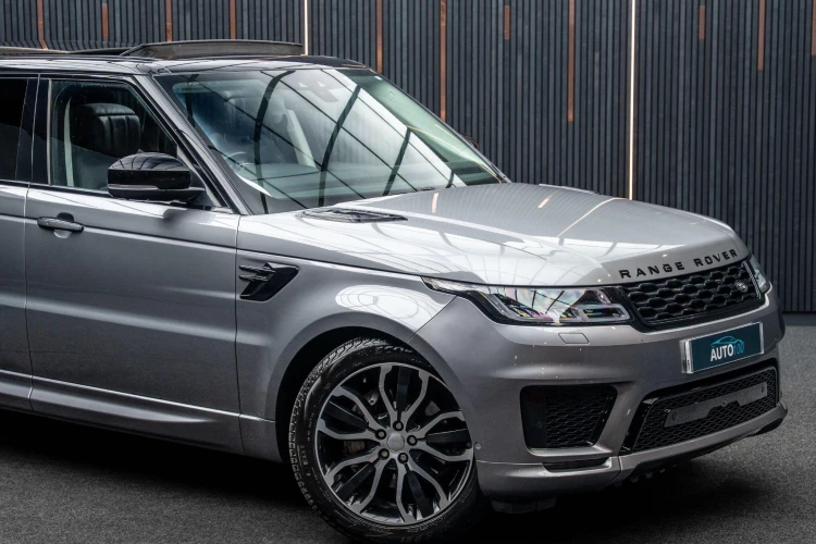 Vehicle Image 9