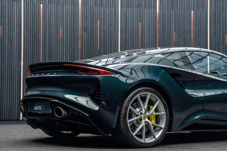 Vehicle Image 23
