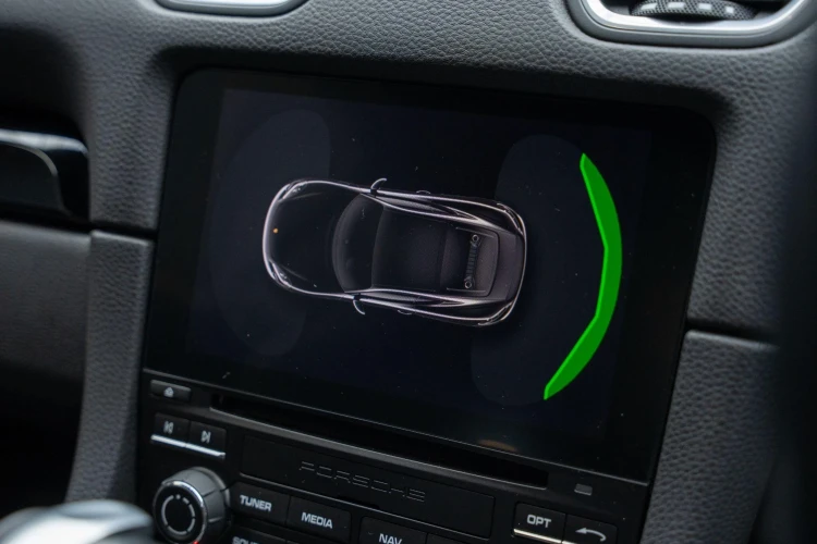 Vehicle Image 10