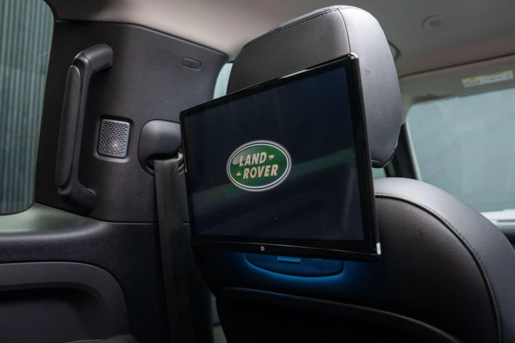 Vehicle Image 6