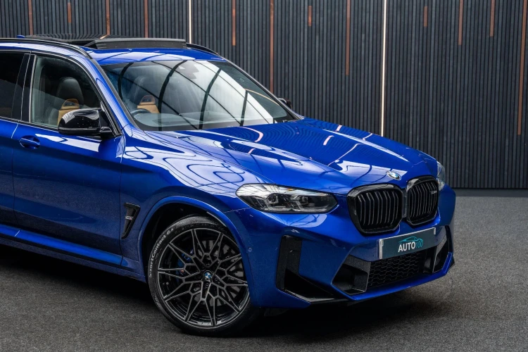 Vehicle Image 9