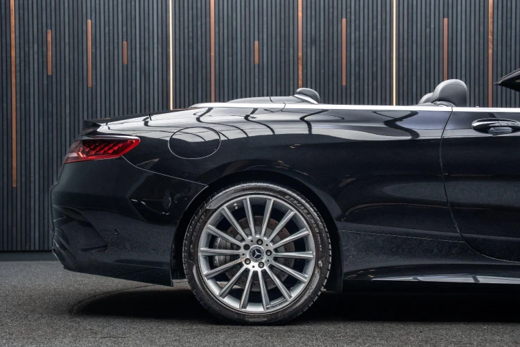 Vehicle Image 21