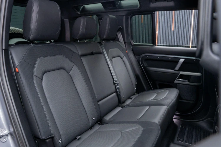 Vehicle Image 14