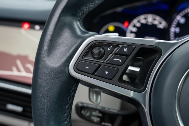Vehicle Image 35