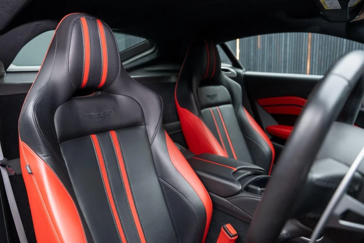 Vehicle Image 12