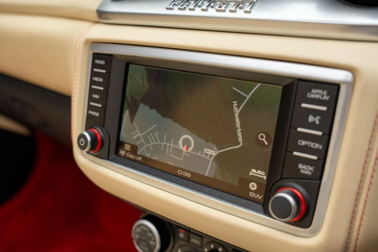 Vehicle Image 8