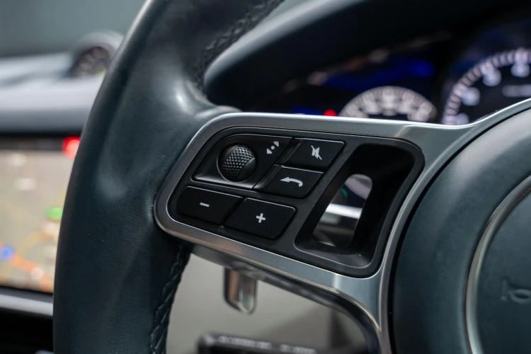 Vehicle Image 31