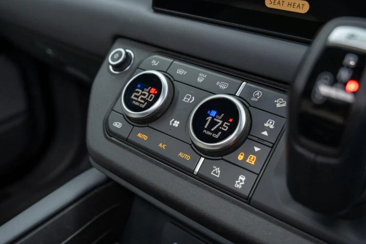 Vehicle Image 22