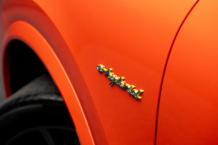 Vehicle Image 25