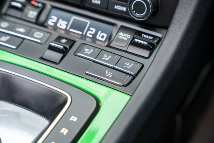 Vehicle Image 30