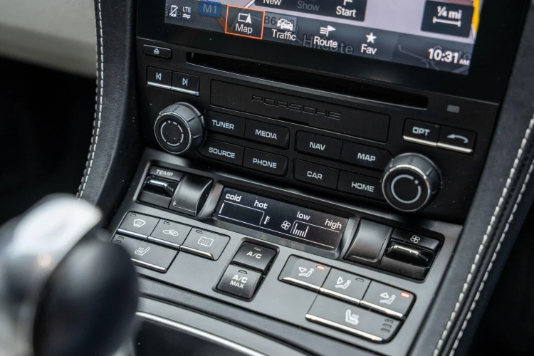 Vehicle Image 22