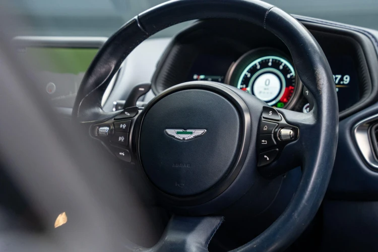 Vehicle Image 37