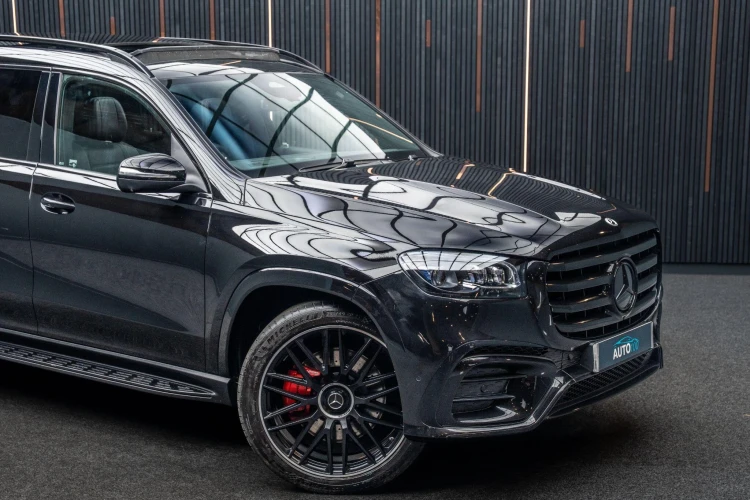 Vehicle Image 9