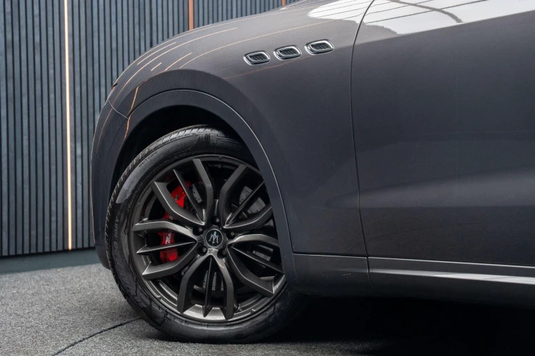 Vehicle Image 15