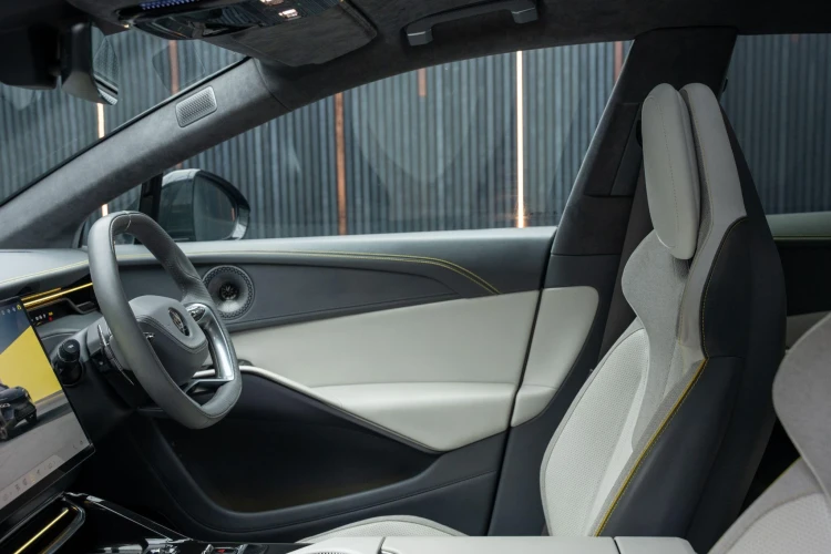 Vehicle Image 37