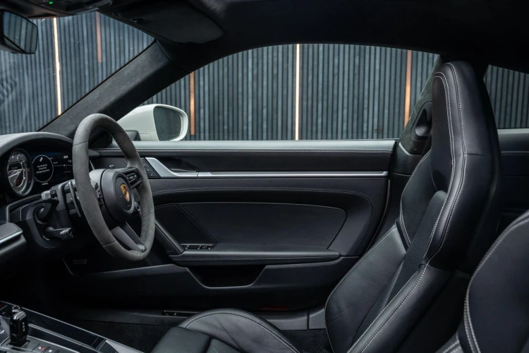 Vehicle Image 37