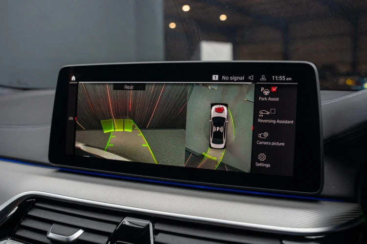 Vehicle Image 8