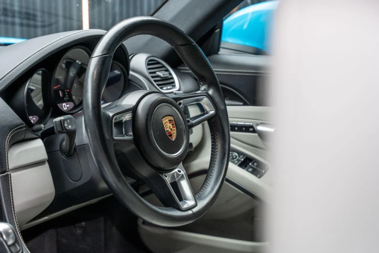 Vehicle Image 35