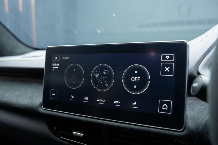 Vehicle Image 10