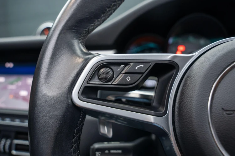 Vehicle Image 30