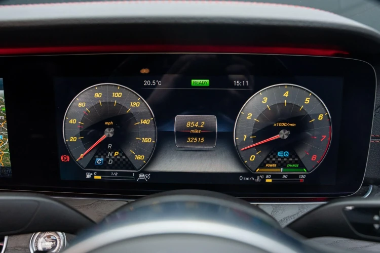 Vehicle Image 38