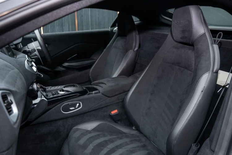 Vehicle Image 35