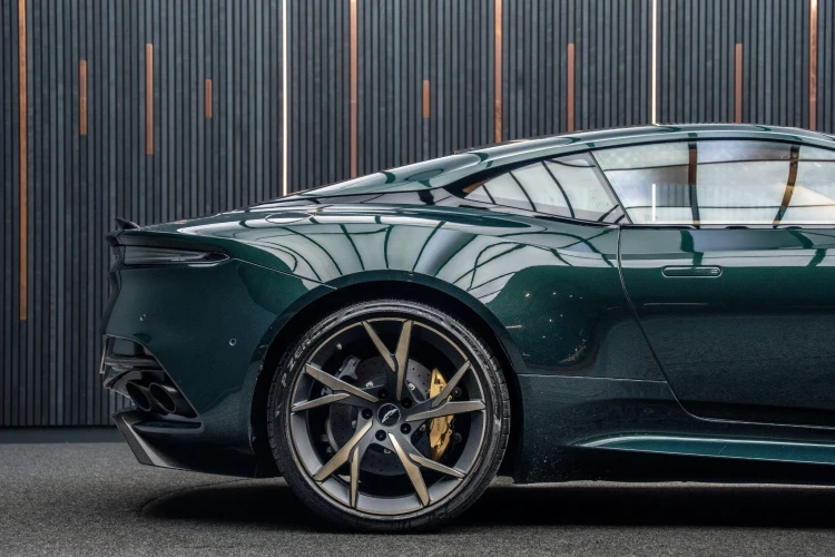 Vehicle Image 23