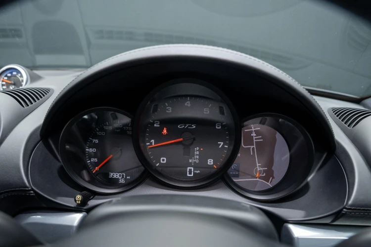 Vehicle Image 36