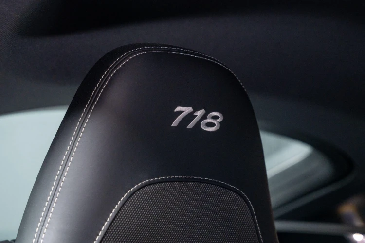 Vehicle Image 35