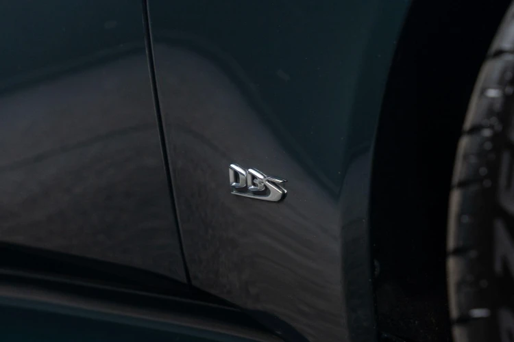Vehicle Image 35