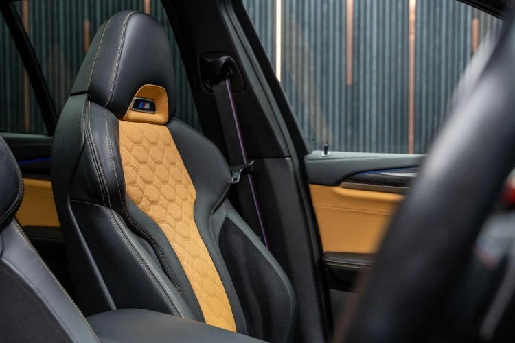 Vehicle Image 33