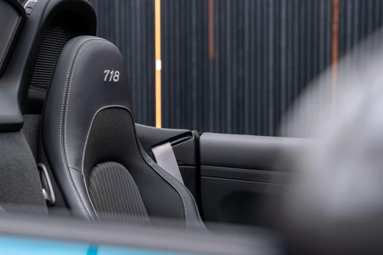 Vehicle Image 24