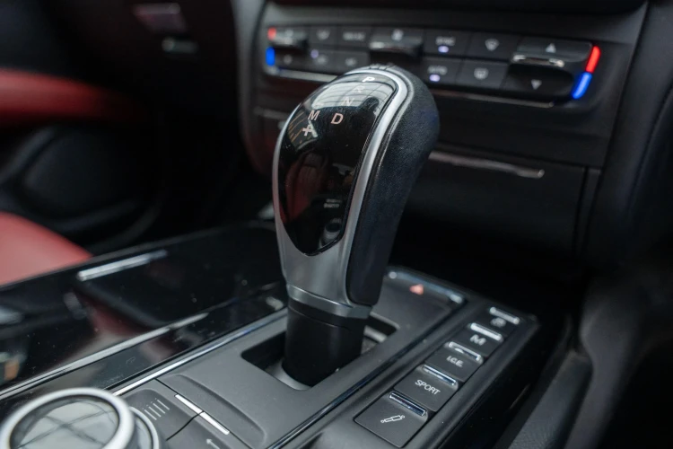 Vehicle Image 22