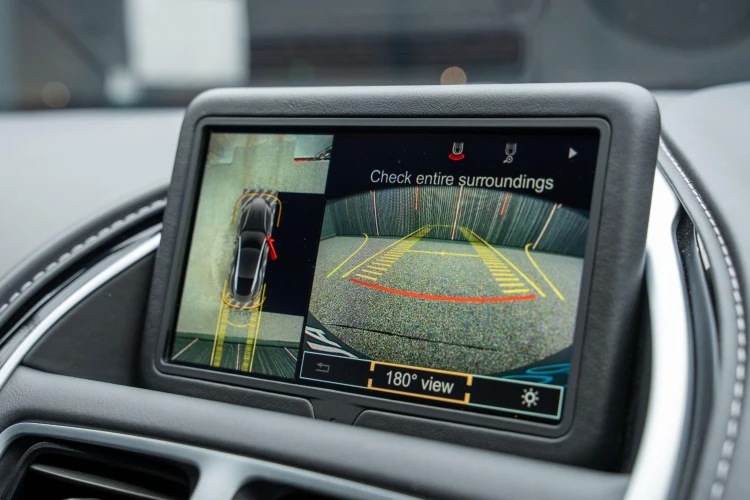Vehicle Image 6