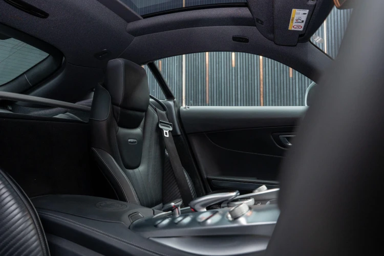 Vehicle Image 14