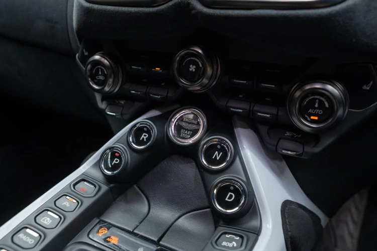 Vehicle Image 24