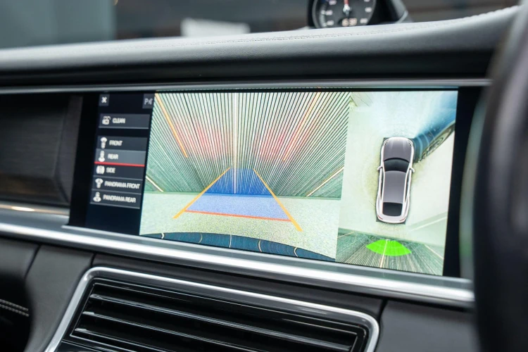 Vehicle Image 10