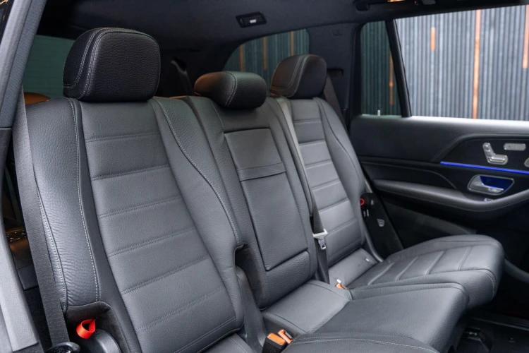 Vehicle Image 18