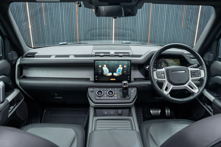 Vehicle Image 30