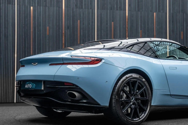Vehicle Image 23