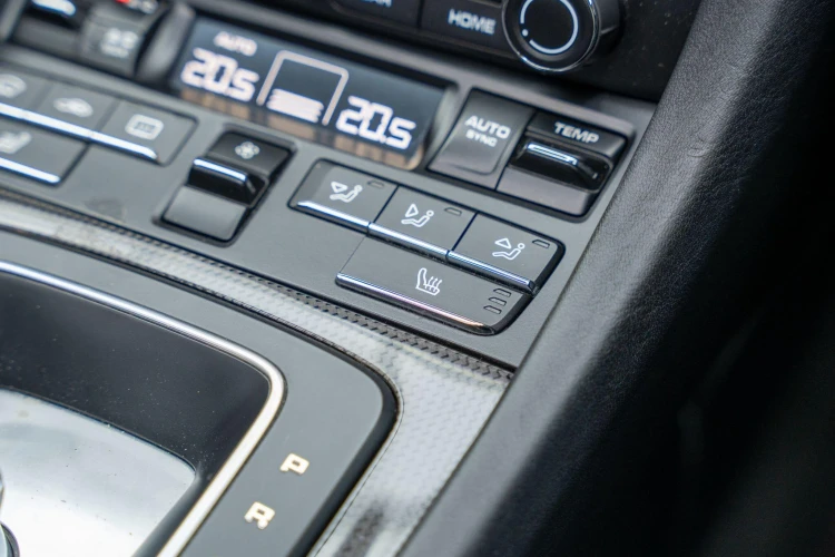 Vehicle Image 28