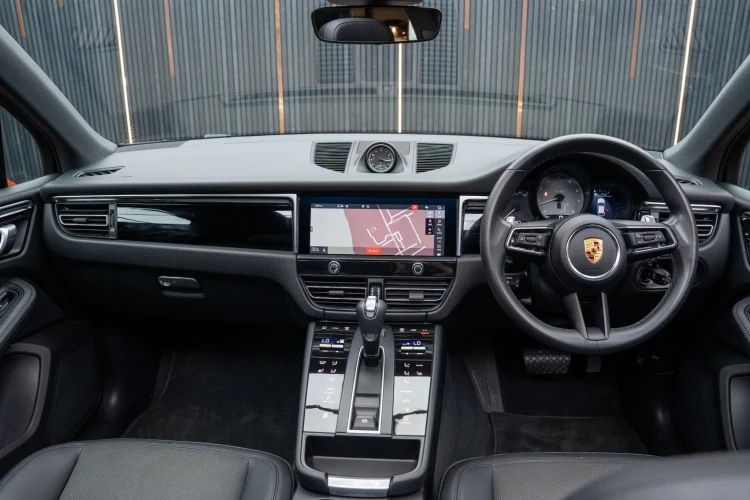 Vehicle Image 33
